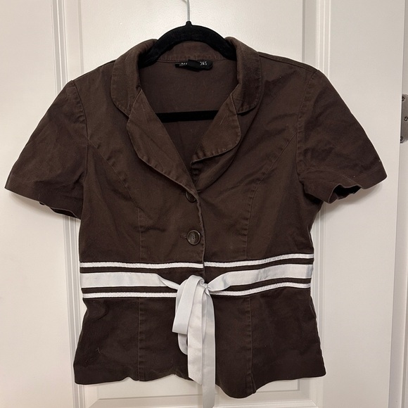 vintage perceptions brown and white stripped button down top with a ribbon belt! - Picture 7 of 7